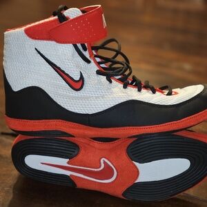 New Nike Inflicts Wrestling Shoes, Size 14